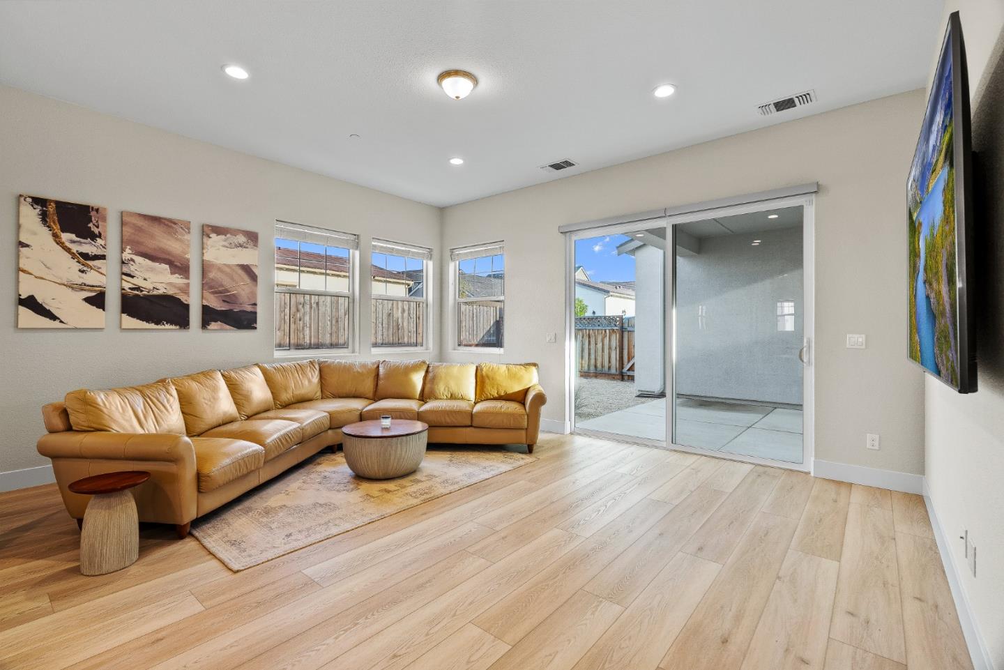Detail Gallery Image 19 of 51 For 478 Lassen Way, Marina,  CA 93933 - 4 Beds | 2/1 Baths