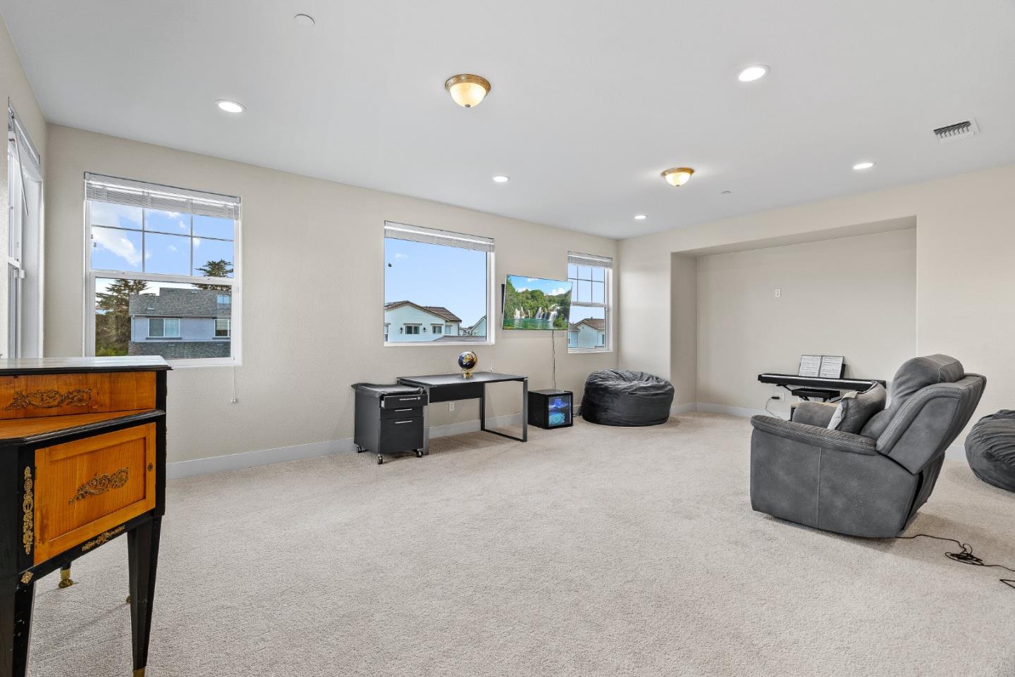 Detail Gallery Image 37 of 51 For 478 Lassen Way, Marina,  CA 93933 - 4 Beds | 2/1 Baths