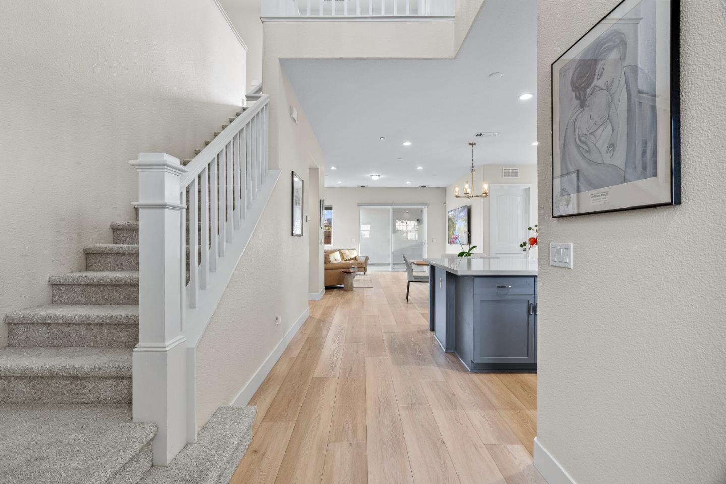 Detail Gallery Image 9 of 51 For 478 Lassen Way, Marina,  CA 93933 - 4 Beds | 2/1 Baths