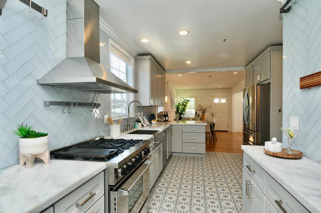 Detail Gallery Image 17 of 20 For 525 9th Avenue, San Mateo,  CA 94401 - 3 Beds | 2 Baths