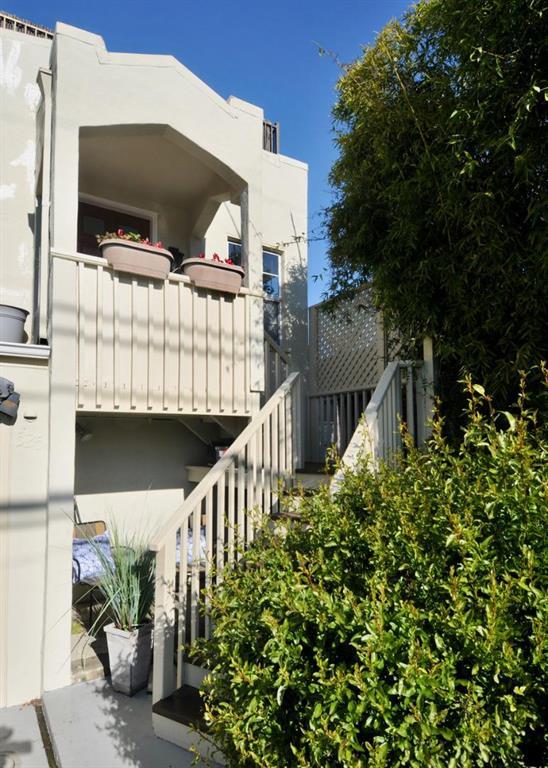 Detail Gallery Image 2 of 20 For 525 9th Avenue, San Mateo,  CA 94401 - 3 Beds | 2 Baths