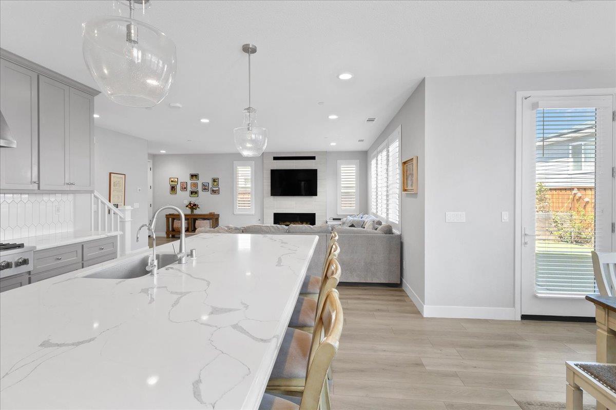 Detail Gallery Image 11 of 34 For 277 Skyview Dr, Marina,  CA 93933 - 4 Beds | 3 Baths