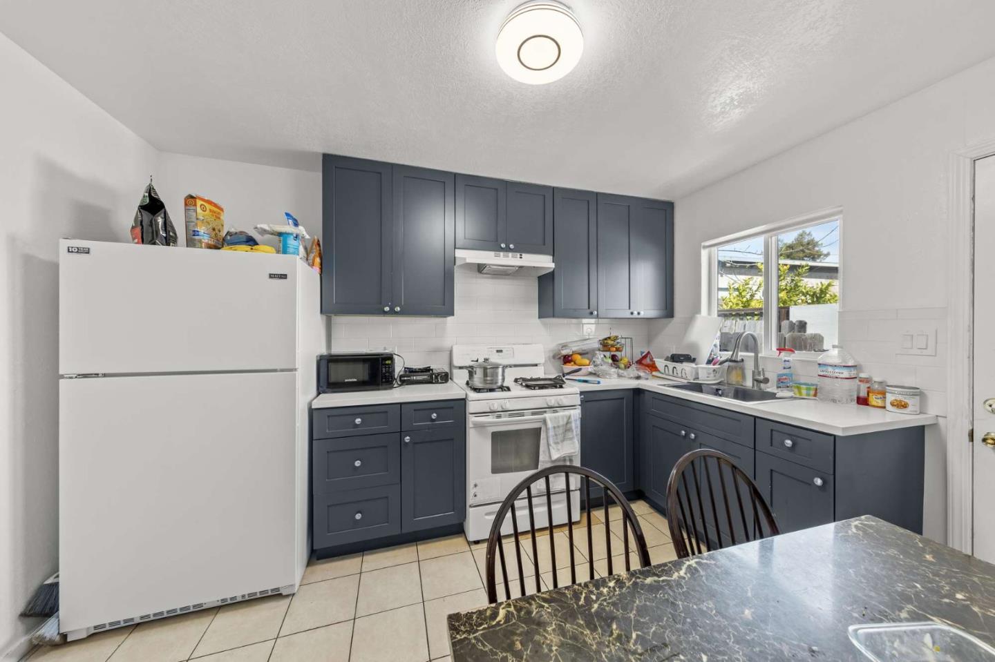 Detail Gallery Image 7 of 12 For 757 Warrington Ave, Redwood City,  CA 94063 - – Beds | – Baths