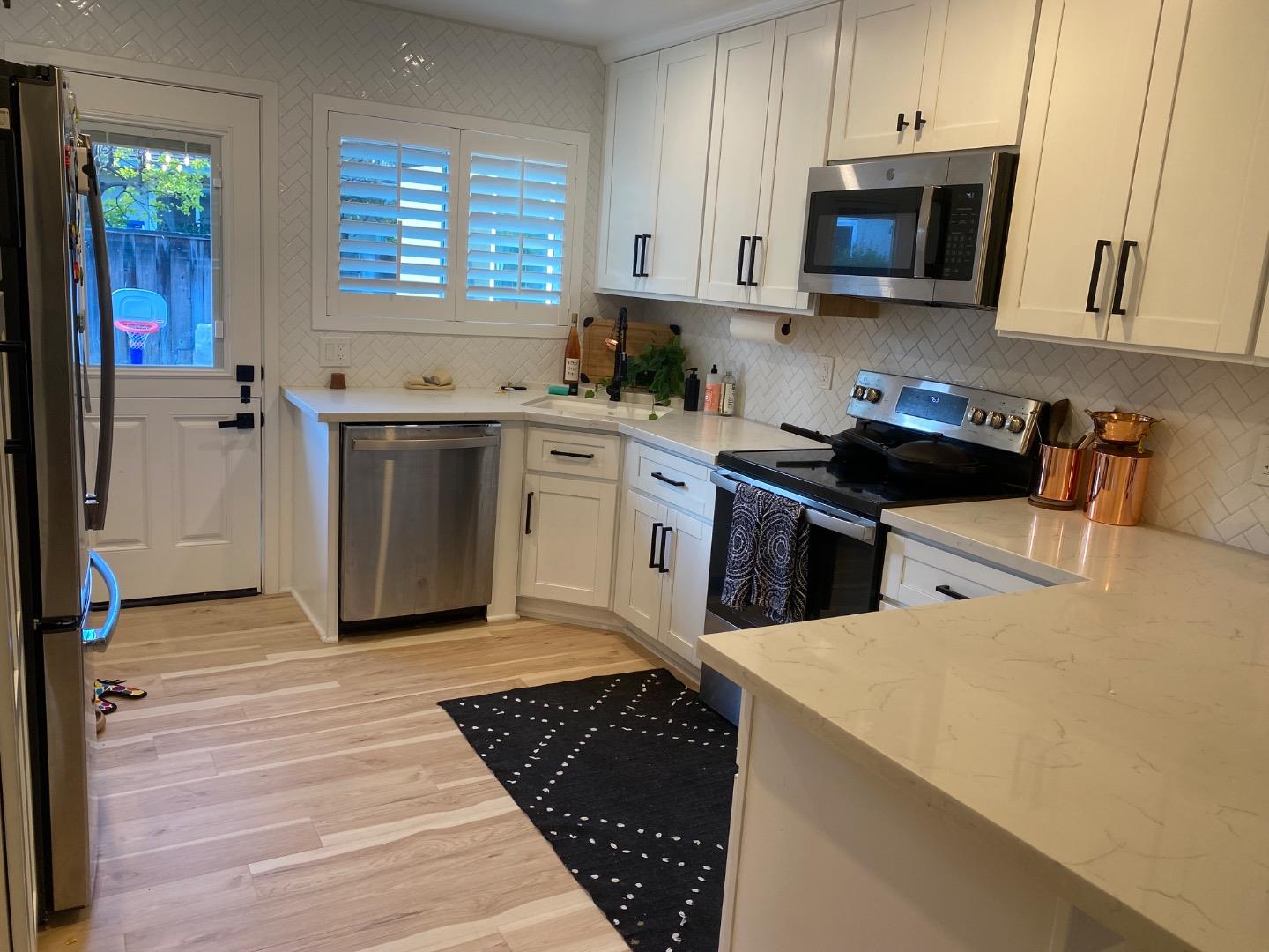 Detail Gallery Image 6 of 22 For 3856 Williams Rd, San Jose,  CA 95117 - – Beds | – Baths
