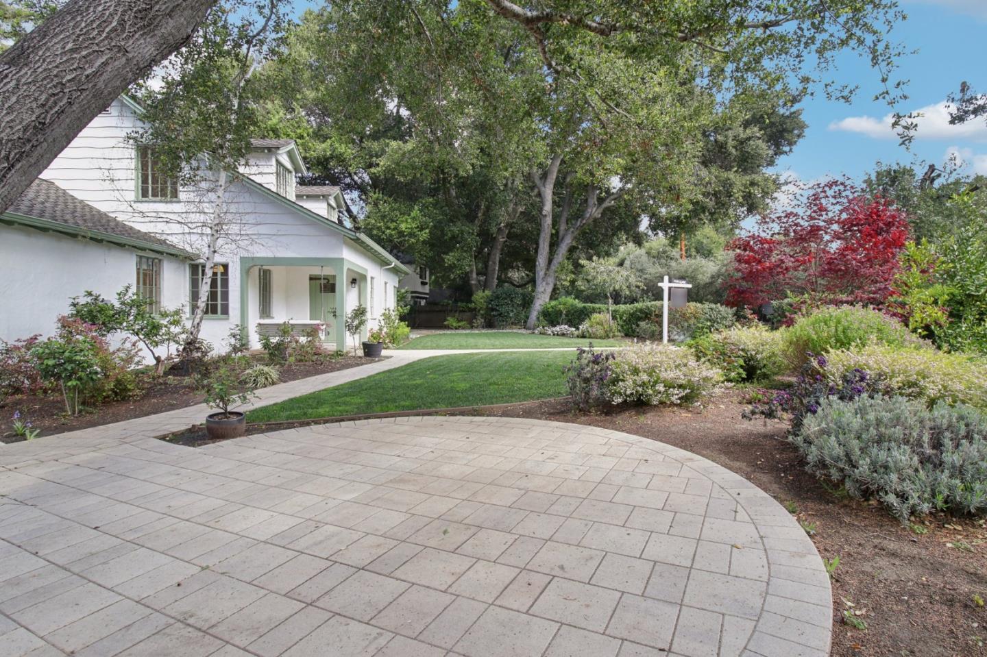 Detail Gallery Image 21 of 81 For 1040 Creek Dr, Menlo Park,  CA 94025 - 4 Beds | 2 Baths