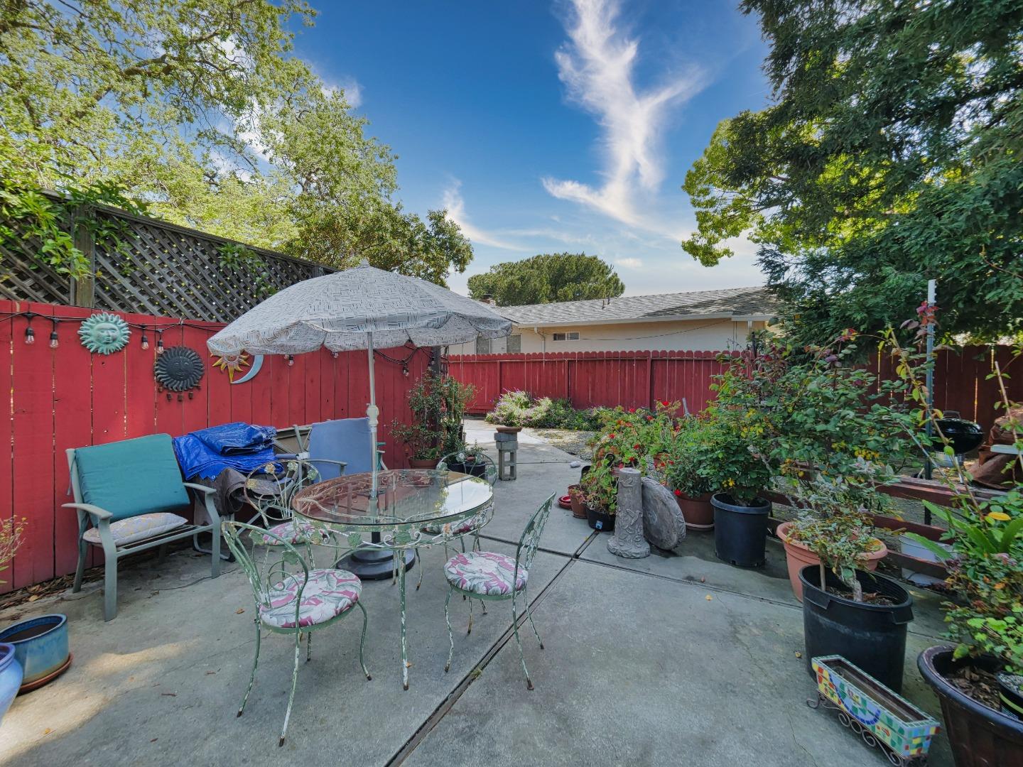 Detail Gallery Image 14 of 17 For 1105 Sanchez Way, Redwood City,  CA 94061 - – Beds | – Baths