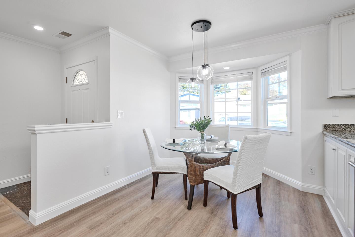 Detail Gallery Image 5 of 24 For 873 Newman Dr, South San Francisco,  CA 94080 - 3 Beds | 2 Baths
