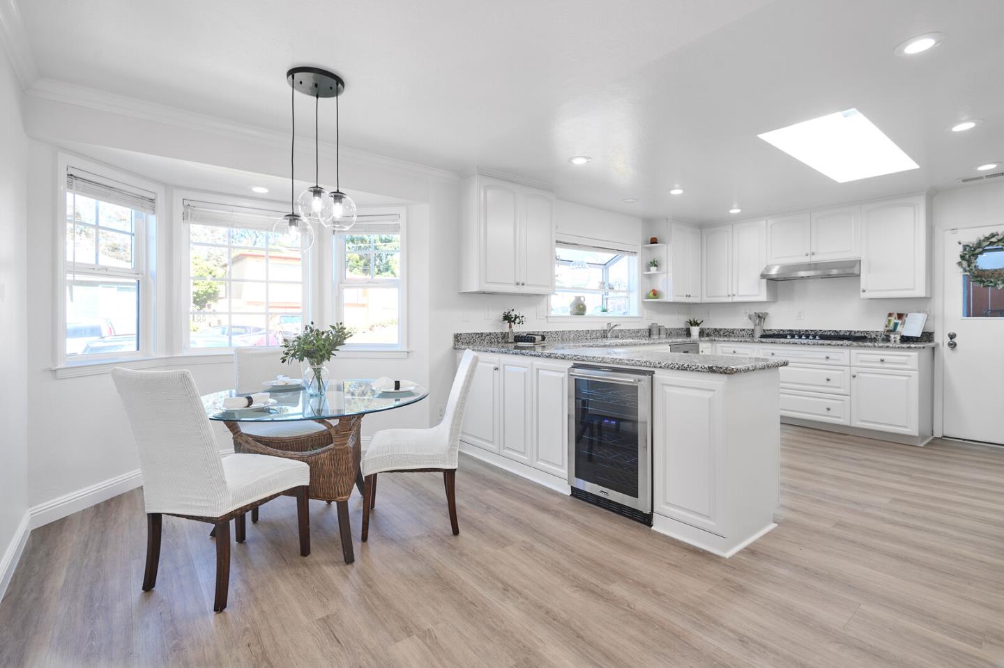 Detail Gallery Image 6 of 24 For 873 Newman Dr, South San Francisco,  CA 94080 - 3 Beds | 2 Baths