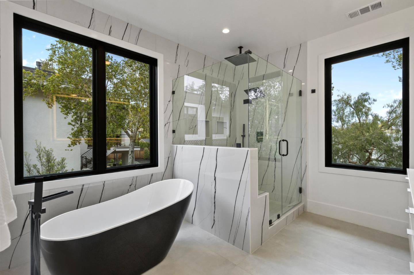 Detail Gallery Image 32 of 113 For 18061 Saratoga Los Gatos Rd, Monte Sereno,  CA 95030 - 5 Beds | 4/1 Baths