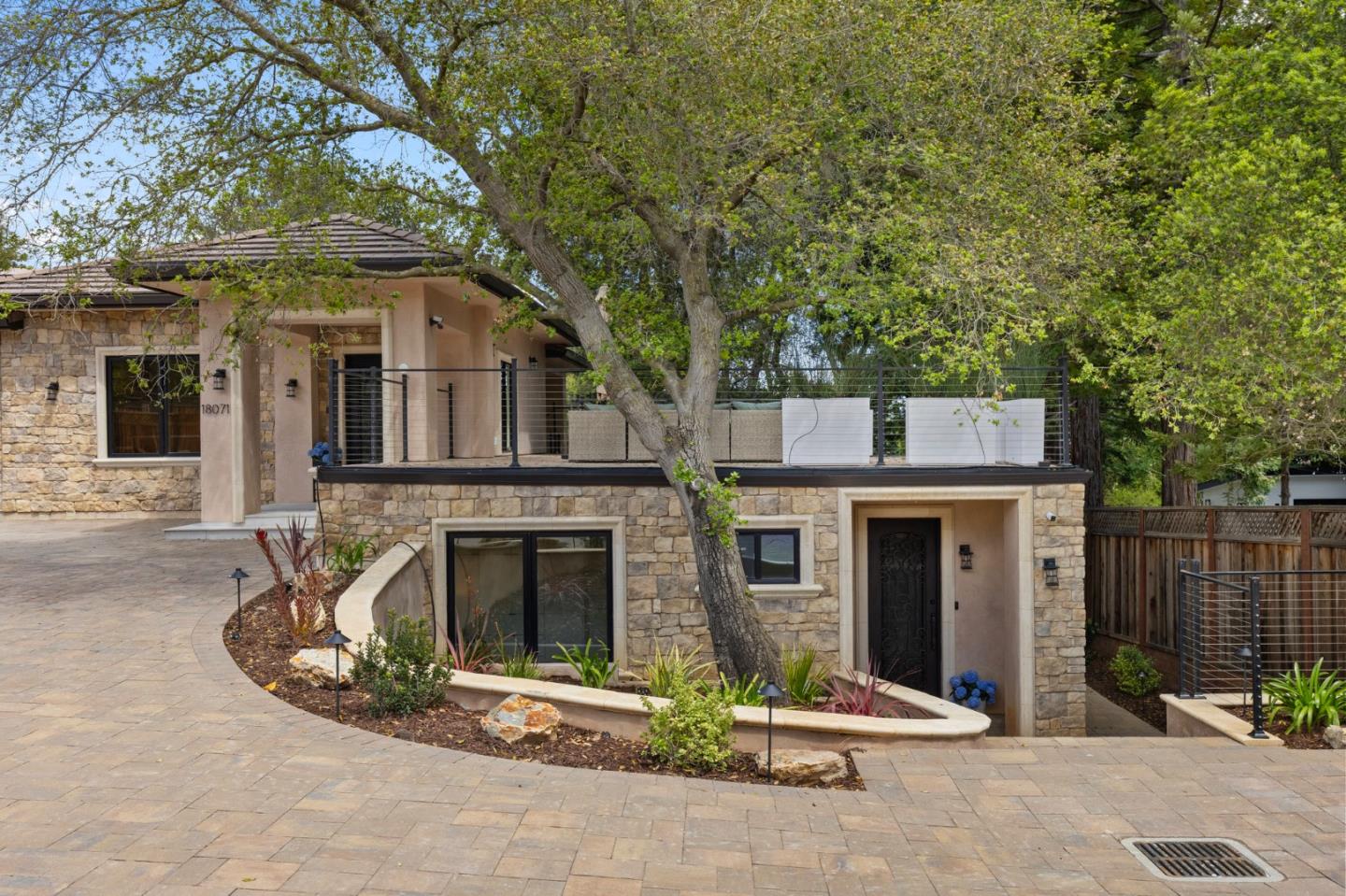 Detail Gallery Image 4 of 113 For 18061 Saratoga Los Gatos Rd, Monte Sereno,  CA 95030 - 5 Beds | 4/1 Baths