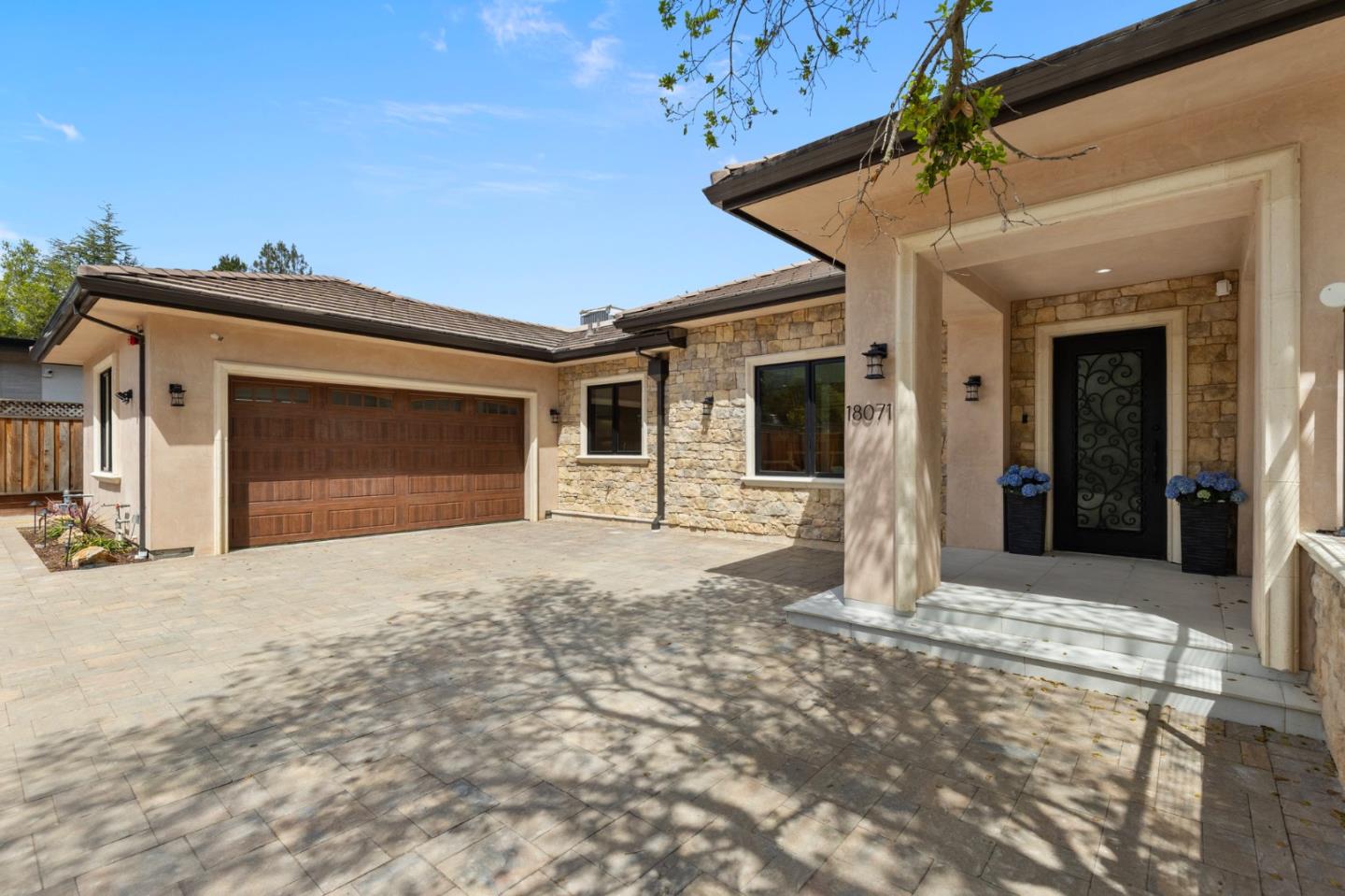 Detail Gallery Image 5 of 113 For 18061 Saratoga Los Gatos Rd, Monte Sereno,  CA 95030 - 5 Beds | 4/1 Baths