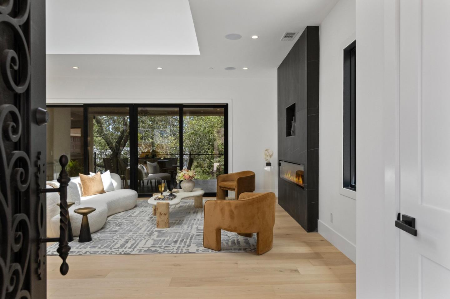 Detail Gallery Image 6 of 113 For 18061 Saratoga Los Gatos Rd, Monte Sereno,  CA 95030 - 5 Beds | 4/1 Baths