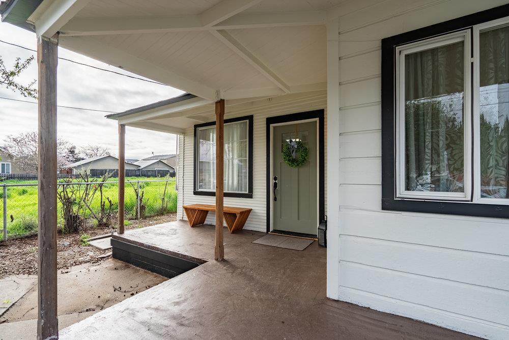 Detail Gallery Image 3 of 35 For 49 Hawkins St, Hollister,  CA 95023 - 2 Beds | 1 Baths