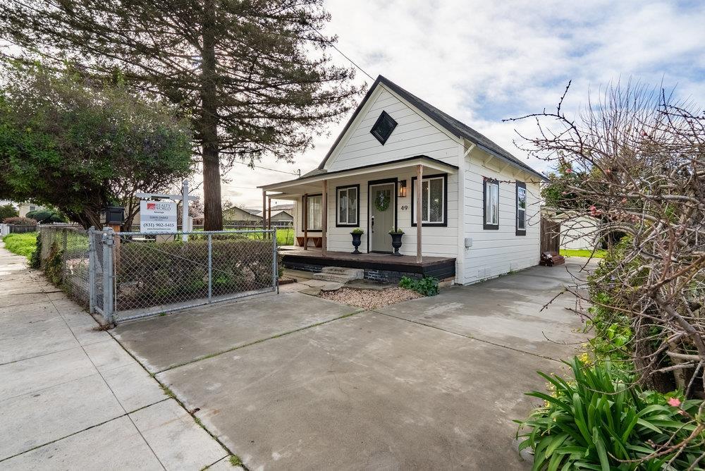 Detail Gallery Image 5 of 35 For 49 Hawkins St, Hollister,  CA 95023 - 2 Beds | 1 Baths