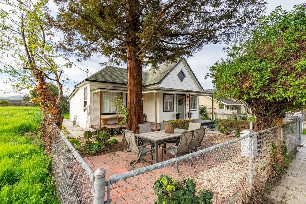 Detail Gallery Image 6 of 35 For 49 Hawkins St, Hollister,  CA 95023 - 2 Beds | 1 Baths