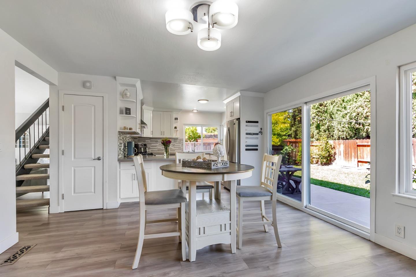 Detail Gallery Image 14 of 35 For 6142 Springer Way, San Jose,  CA 95123 - 5 Beds | 2/1 Baths
