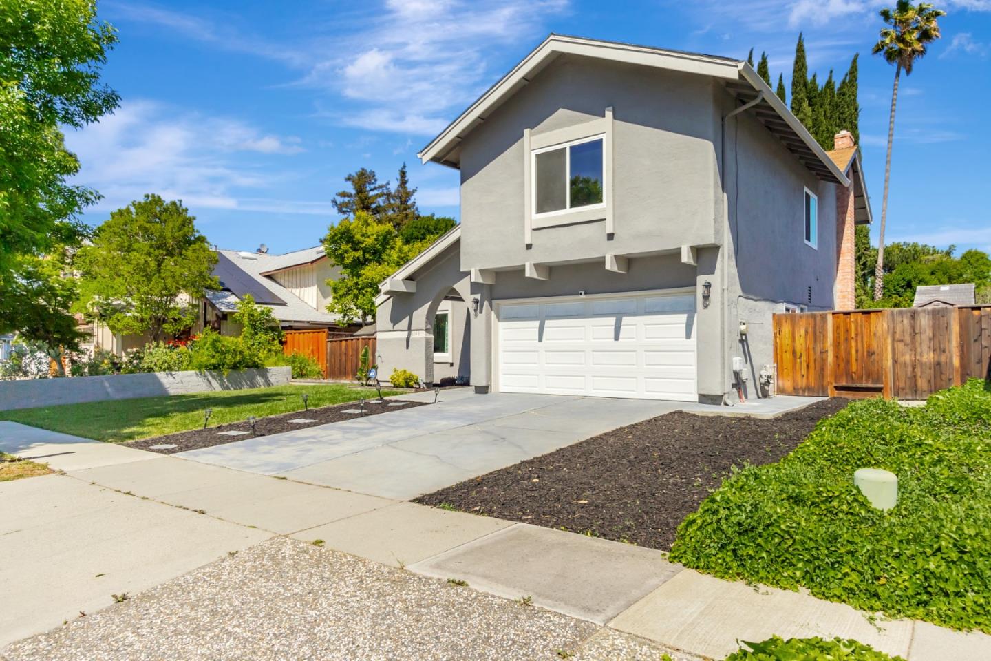Detail Gallery Image 2 of 35 For 6142 Springer Way, San Jose,  CA 95123 - 5 Beds | 2/1 Baths