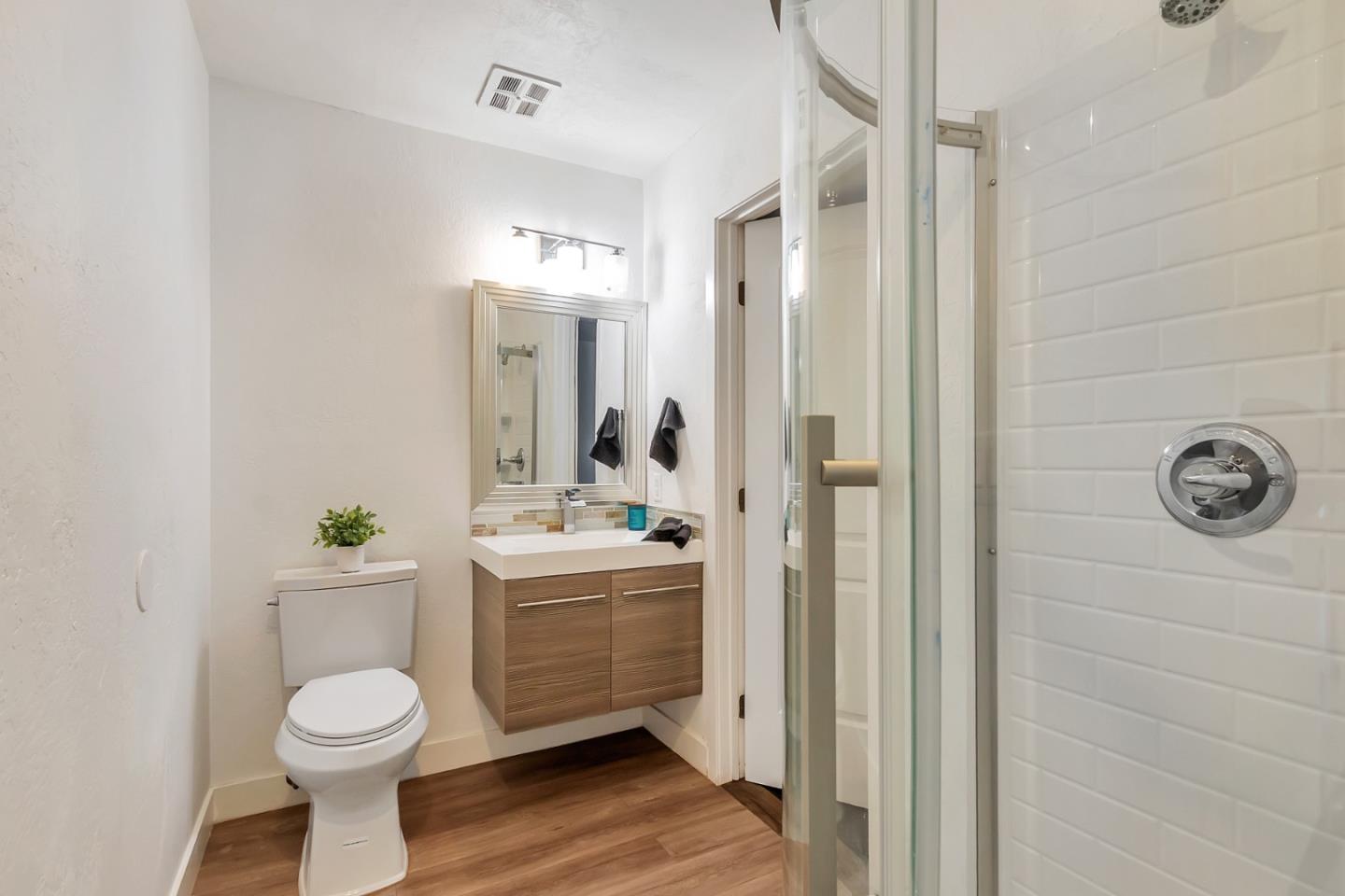 Detail Gallery Image 29 of 35 For 6142 Springer Way, San Jose,  CA 95123 - 5 Beds | 2/1 Baths