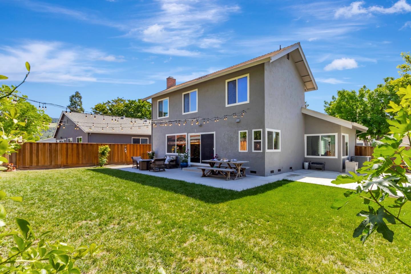 Detail Gallery Image 32 of 35 For 6142 Springer Way, San Jose,  CA 95123 - 5 Beds | 2/1 Baths