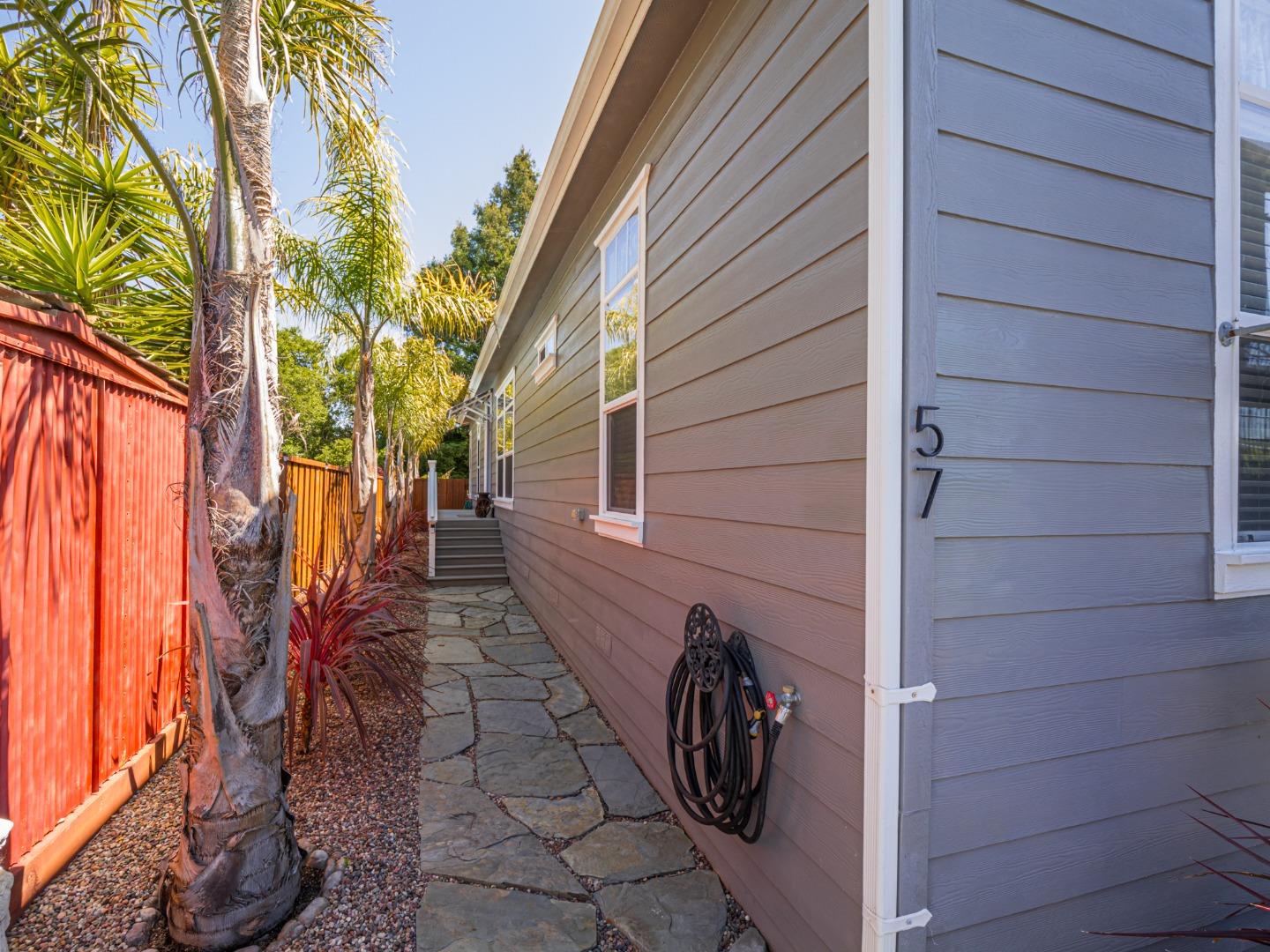 Detail Gallery Image 2 of 39 For 2655 Brommer St #57,  Santa Cruz,  CA 95062 - 3 Beds | 2 Baths