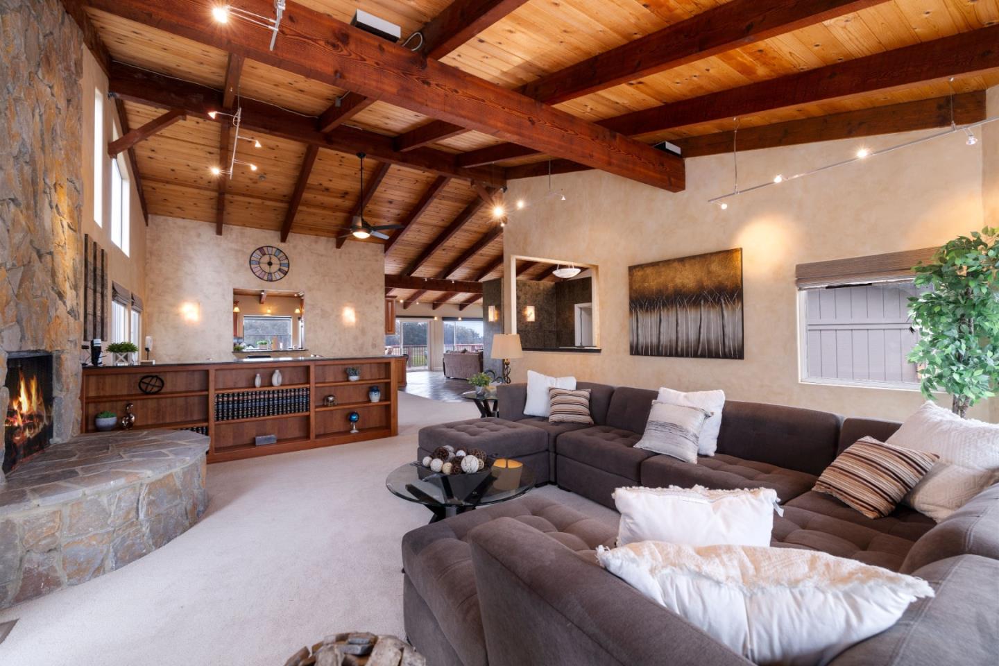 Detail Gallery Image 14 of 68 For 230 via Novella, Aptos,  CA 95003 - 5 Beds | 4 Baths