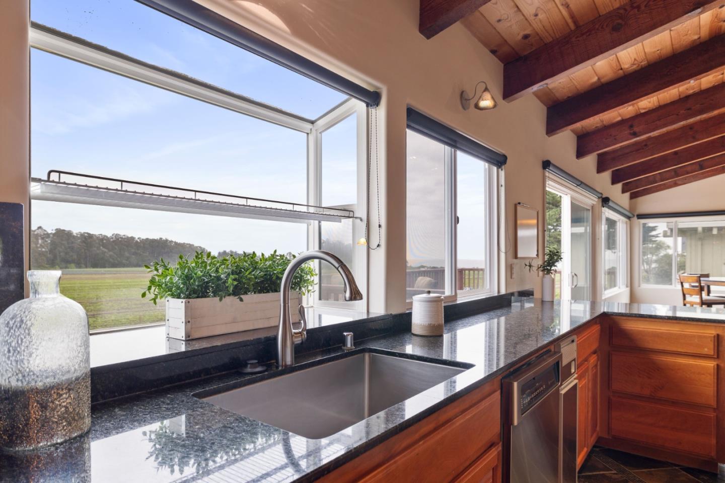 Detail Gallery Image 25 of 68 For 230 via Novella, Aptos,  CA 95003 - 5 Beds | 4 Baths