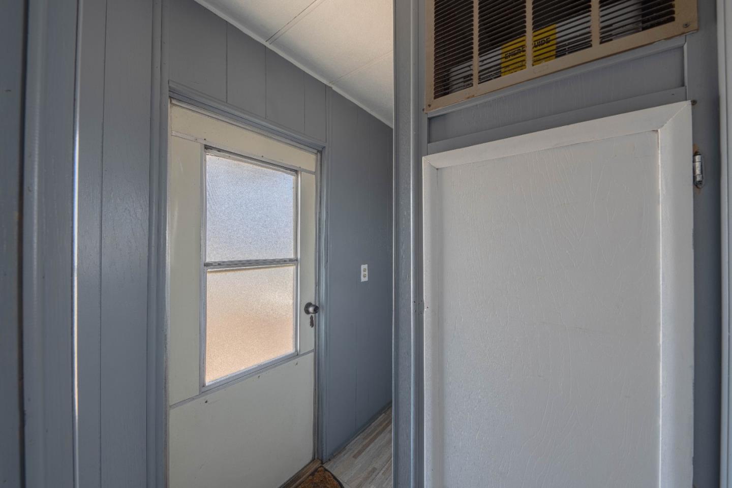Detail Gallery Image 18 of 22 For 55 San Juan Grade #16,  Salinas,  CA 93906 - 2 Beds | 1 Baths