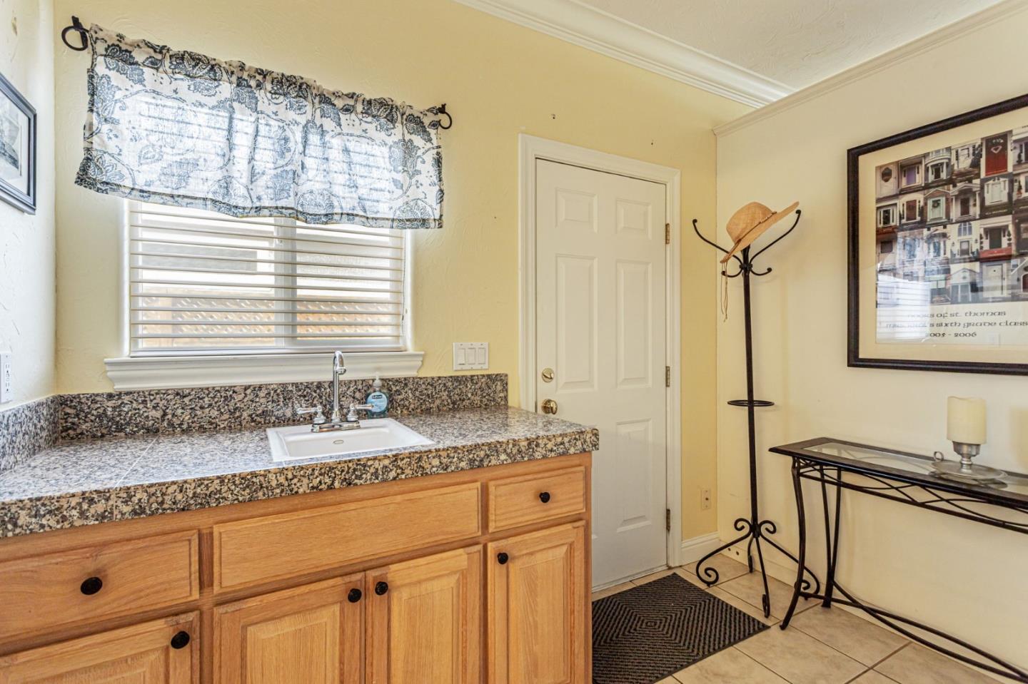 Detail Gallery Image 33 of 52 For 95 Marcus Ct, Hollister,  CA 95023 - 4 Beds | 3 Baths