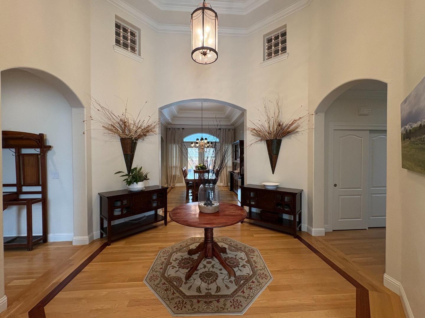 Detail Gallery Image 6 of 52 For 95 Marcus Ct, Hollister,  CA 95023 - 4 Beds | 3 Baths