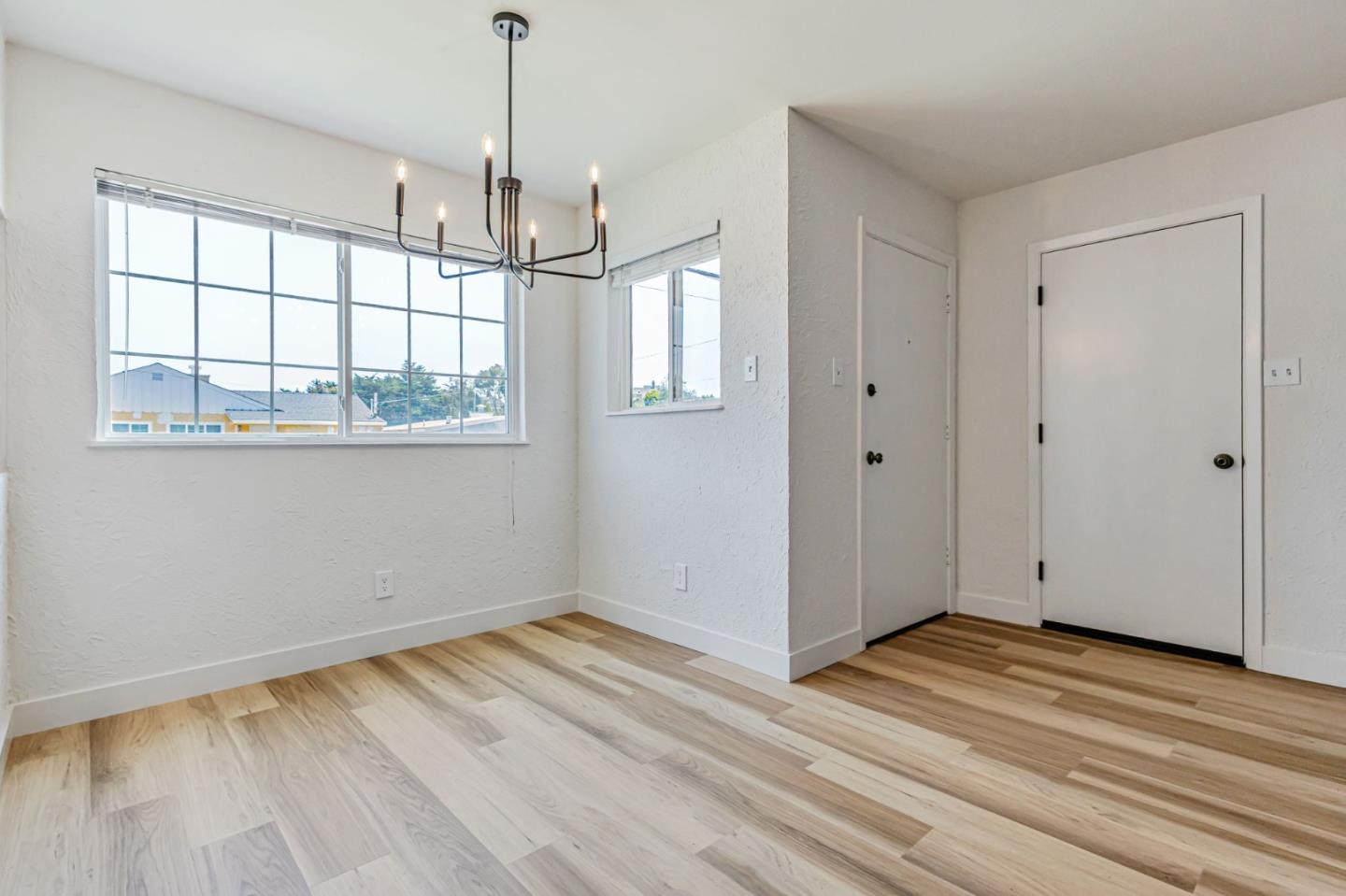 Detail Gallery Image 12 of 47 For 921 Newman Dr, South San Francisco,  CA 94080 - 4 Beds | 2 Baths