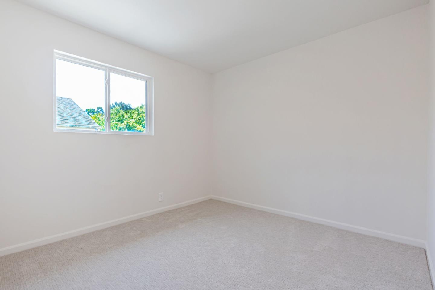 Detail Gallery Image 15 of 47 For 921 Newman Dr, South San Francisco,  CA 94080 - 4 Beds | 2 Baths