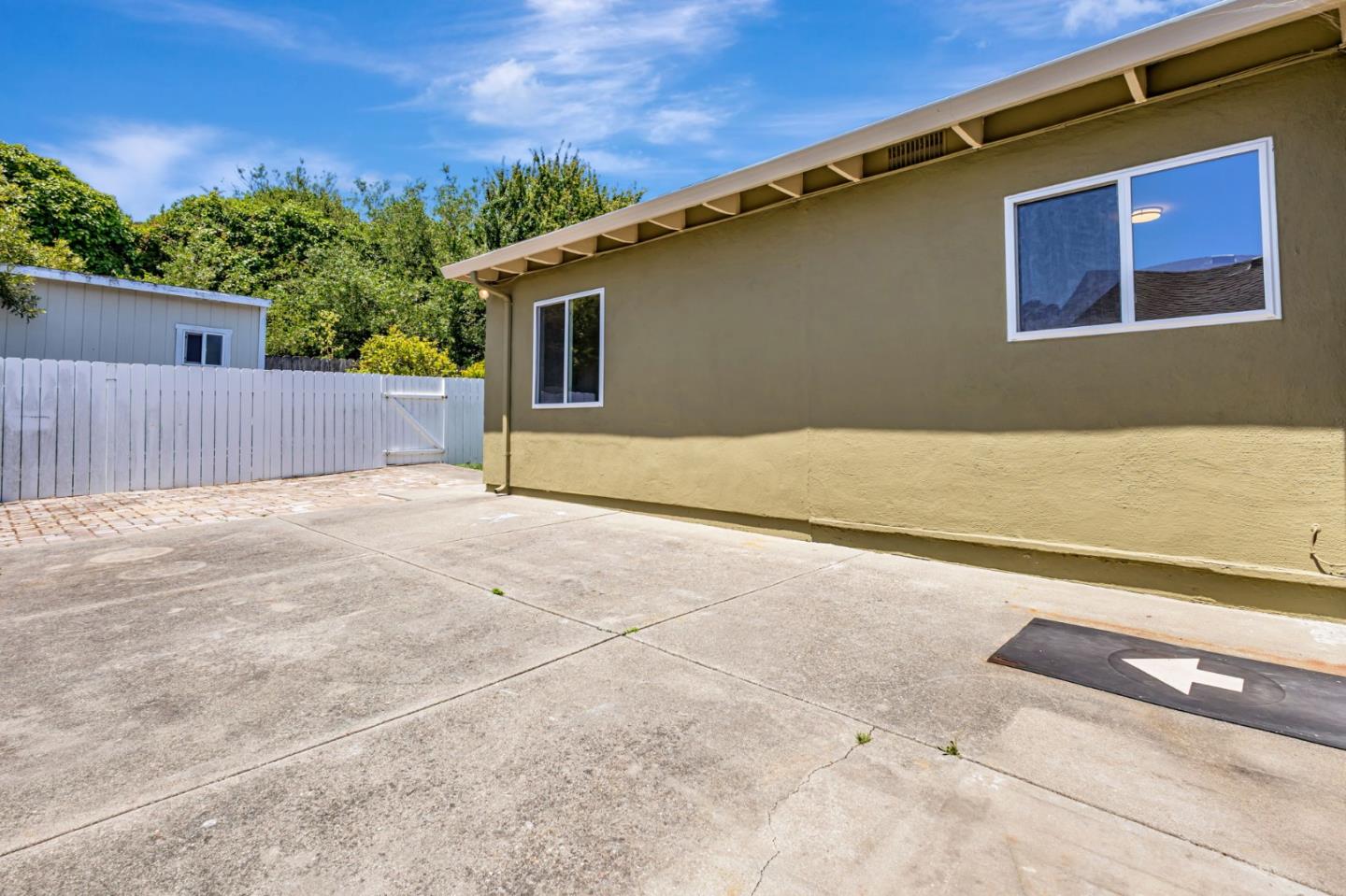 Detail Gallery Image 32 of 47 For 921 Newman Dr, South San Francisco,  CA 94080 - 4 Beds | 2 Baths