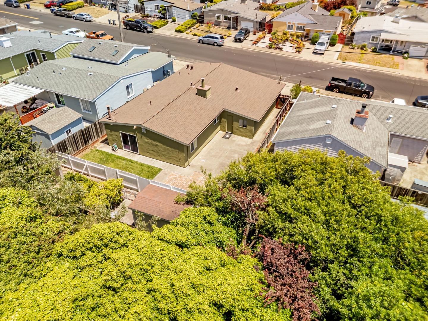 Detail Gallery Image 38 of 47 For 921 Newman Dr, South San Francisco,  CA 94080 - 4 Beds | 2 Baths