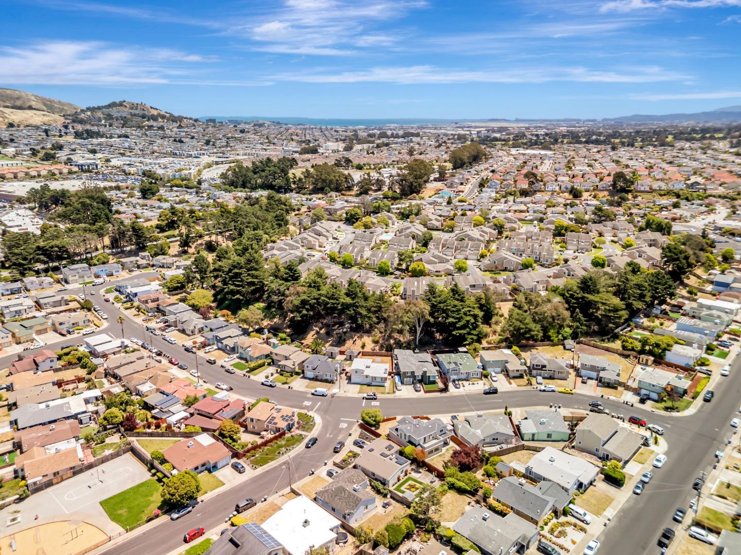 Detail Gallery Image 39 of 47 For 921 Newman Dr, South San Francisco,  CA 94080 - 4 Beds | 2 Baths