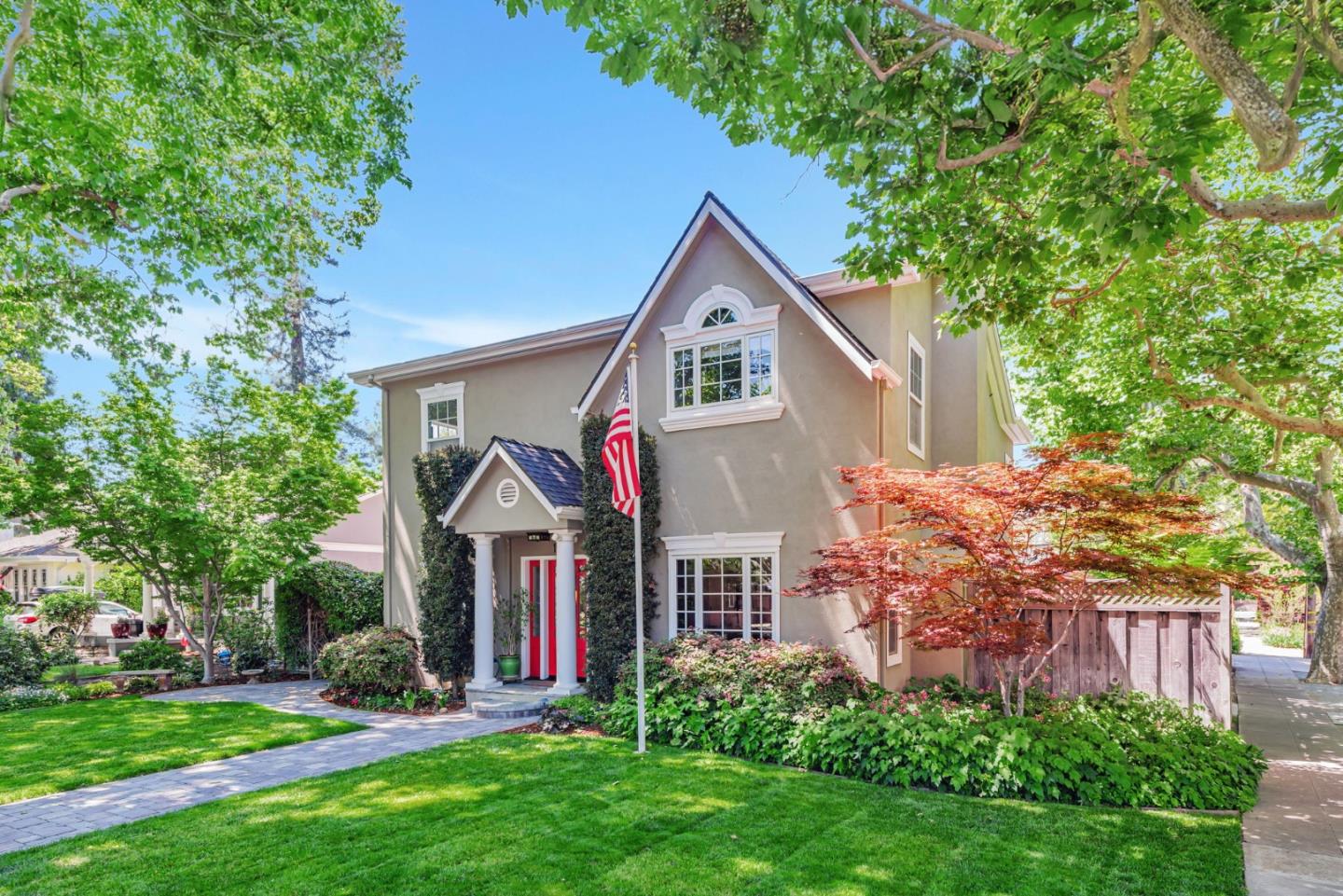 Detail Gallery Image 2 of 37 For 1001 Michigan Ave, San Jose,  CA 95125 - 4 Beds | 3/1 Baths
