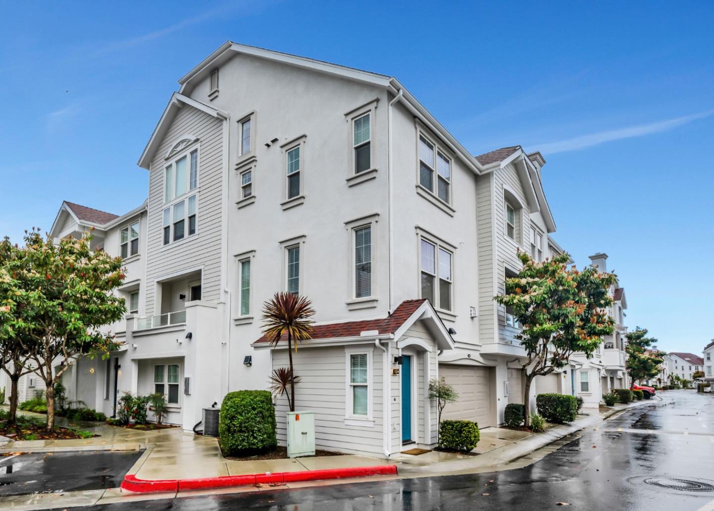 Detail Gallery Image 2 of 25 For 765 Harbor Cliff Way #126,  Oceanside,  CA 92054 - 2 Beds | 2/1 Baths