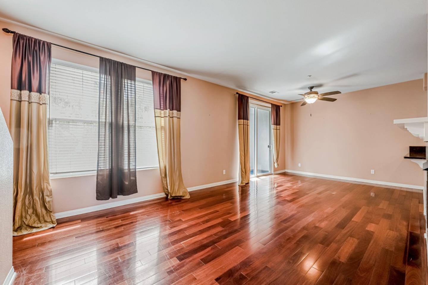 Detail Gallery Image 5 of 25 For 765 Harbor Cliff Way #126,  Oceanside,  CA 92054 - 2 Beds | 2/1 Baths