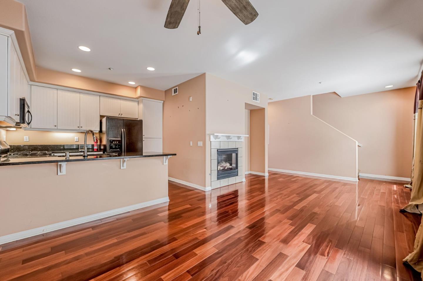 Detail Gallery Image 9 of 25 For 765 Harbor Cliff Way #126,  Oceanside,  CA 92054 - 2 Beds | 2/1 Baths