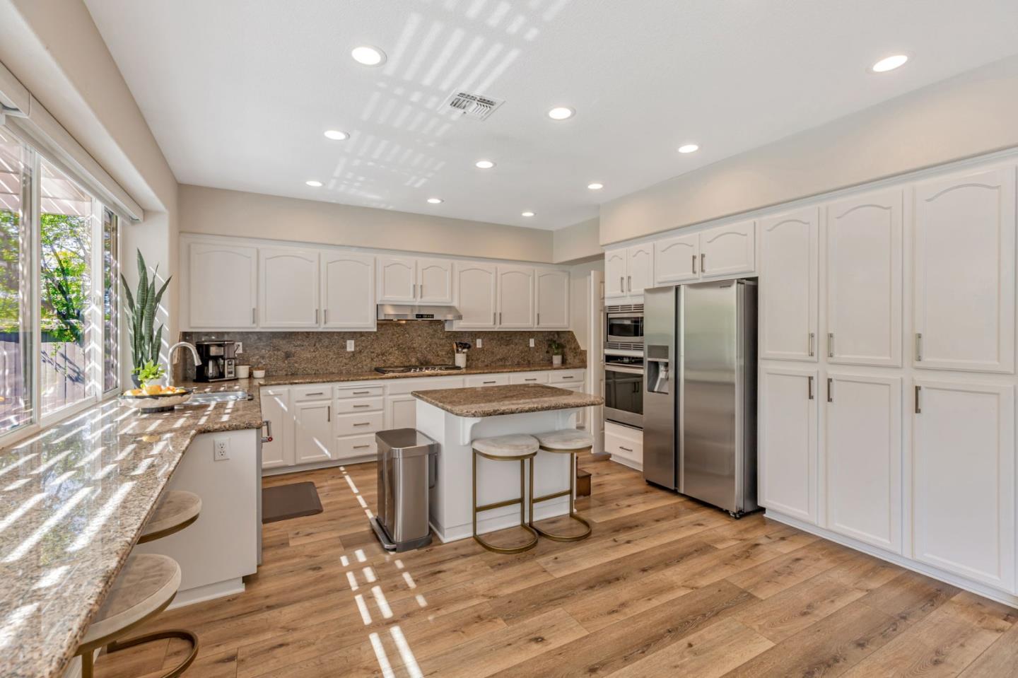 Detail Gallery Image 19 of 78 For 7012 Rosado Dr, El Dorado Hills,  CA 95762 - 5 Beds | 3 Baths