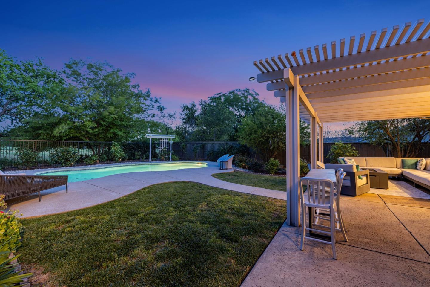 Detail Gallery Image 71 of 78 For 7012 Rosado Dr, El Dorado Hills,  CA 95762 - 5 Beds | 3 Baths