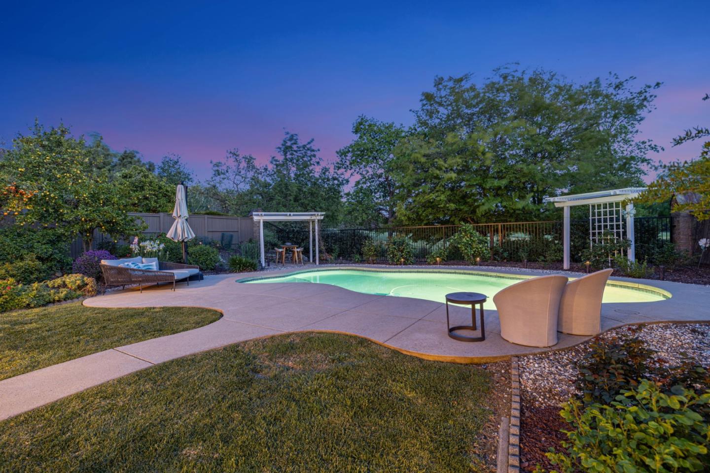 Detail Gallery Image 75 of 78 For 7012 Rosado Dr, El Dorado Hills,  CA 95762 - 5 Beds | 3 Baths