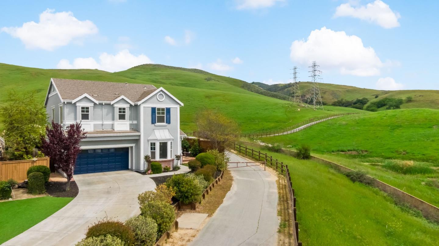 Detail Gallery Image 10 of 65 For 7422 Basking Ridge Ave, San Jose,  CA 95138 - 4 Beds | 2/1 Baths