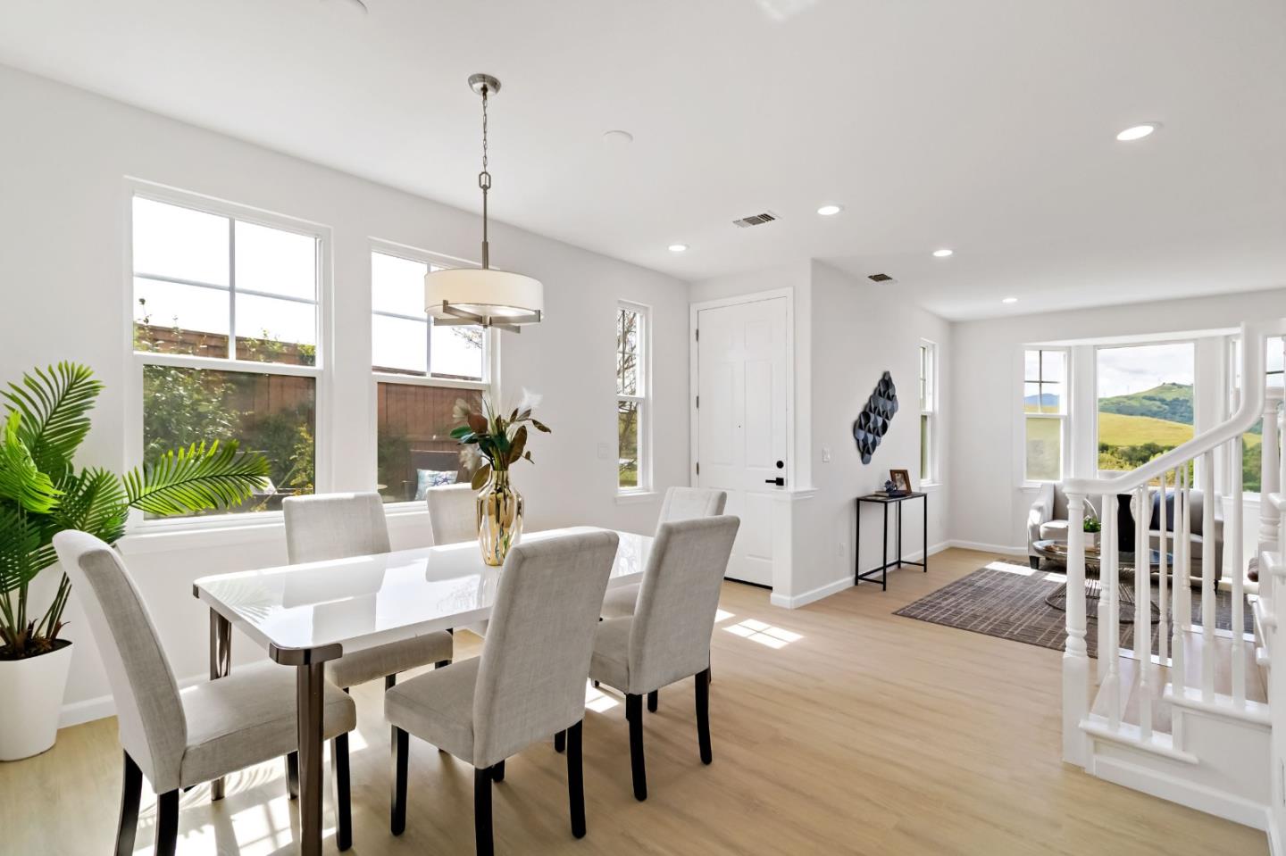 Detail Gallery Image 3 of 65 For 7422 Basking Ridge Ave, San Jose,  CA 95138 - 4 Beds | 2/1 Baths