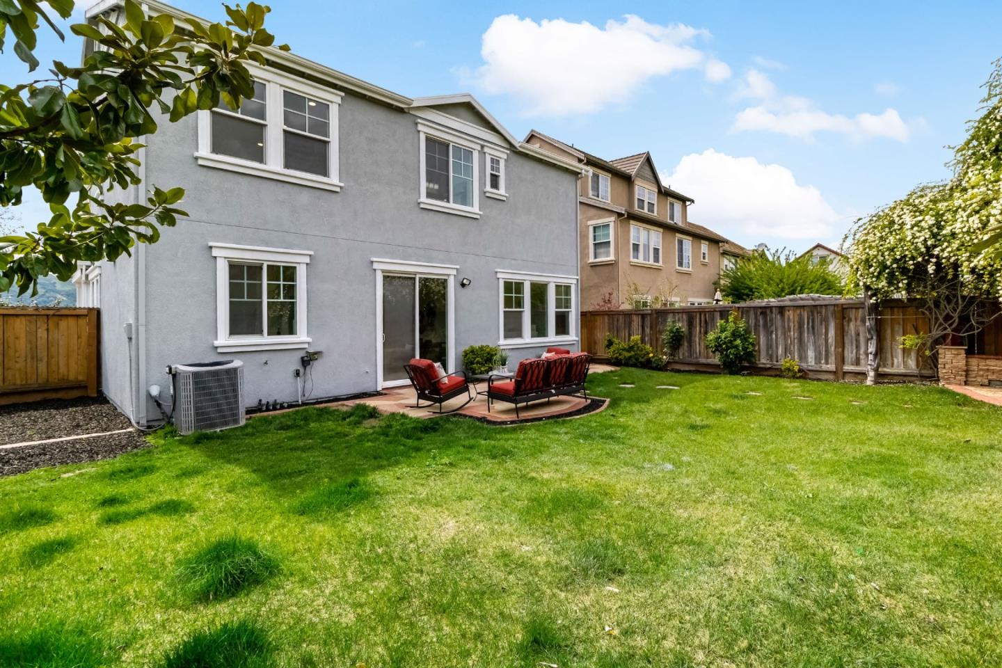 Detail Gallery Image 5 of 65 For 7422 Basking Ridge Ave, San Jose,  CA 95138 - 4 Beds | 2/1 Baths