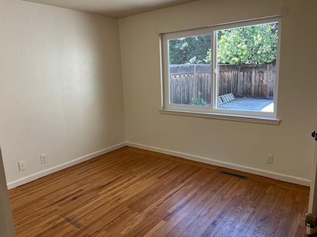 Detail Gallery Image 9 of 15 For 2233 W Hedding St, San Jose,  CA 95128 - 3 Beds | 2 Baths