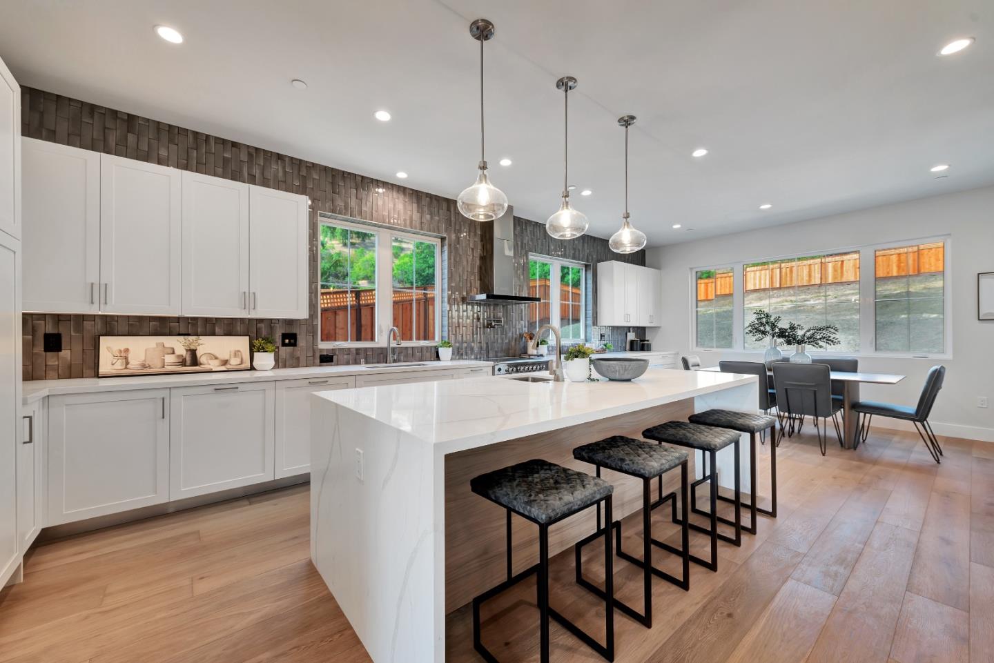 Detail Gallery Image 7 of 40 For 6219 Glendora Ct, San Jose,  CA 95123 - 5 Beds | 3/1 Baths