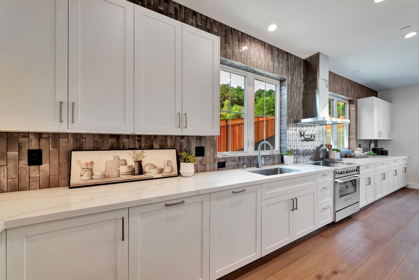 Detail Gallery Image 8 of 40 For 6219 Glendora Ct, San Jose,  CA 95123 - 5 Beds | 3/1 Baths