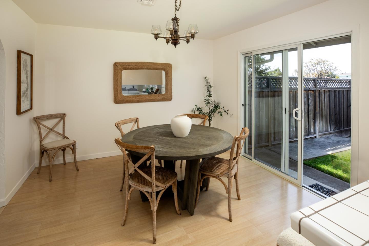 Detail Gallery Image 11 of 28 For 1441 Scossa Ave, San Jose,  CA 95118 - 3 Beds | 2 Baths