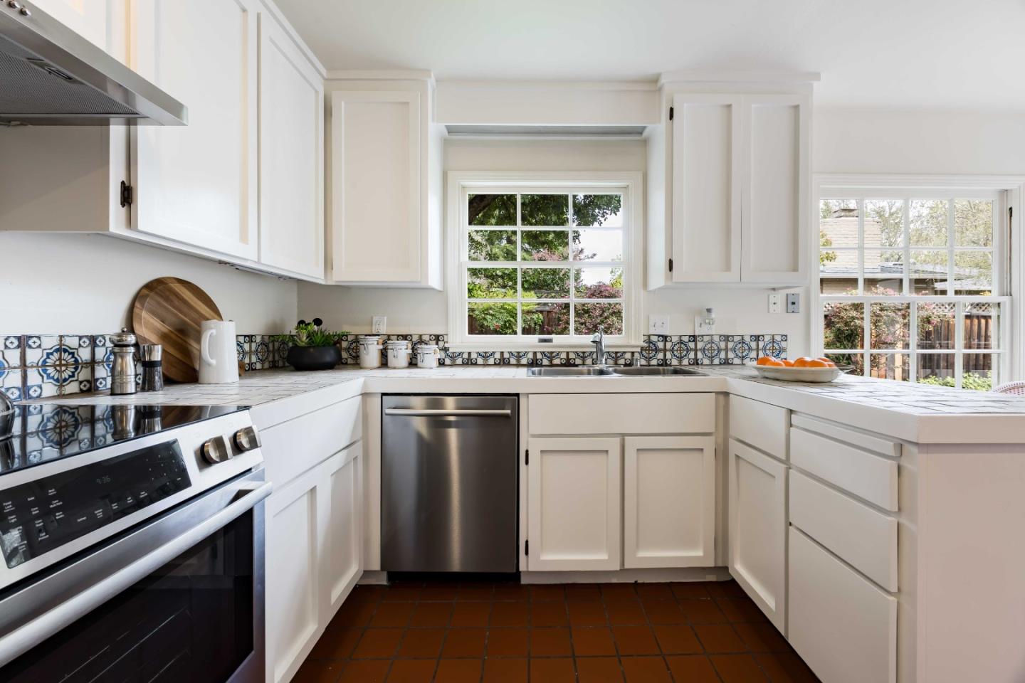 Detail Gallery Image 11 of 25 For 695 N California Ave, Palo Alto,  CA 94301 - 4 Beds | 2 Baths