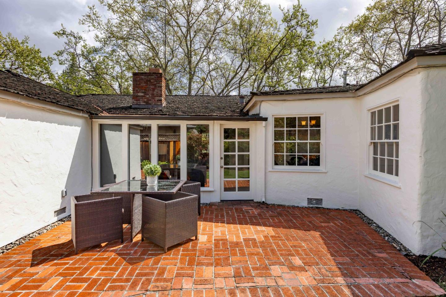 Detail Gallery Image 21 of 25 For 695 N California Ave, Palo Alto,  CA 94301 - 4 Beds | 2 Baths